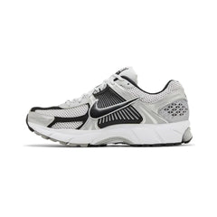 Zoom Vomero 5 'Metallic Silver Black'